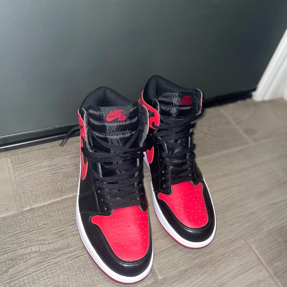 Jordan 1 banned size 11 no box brand new